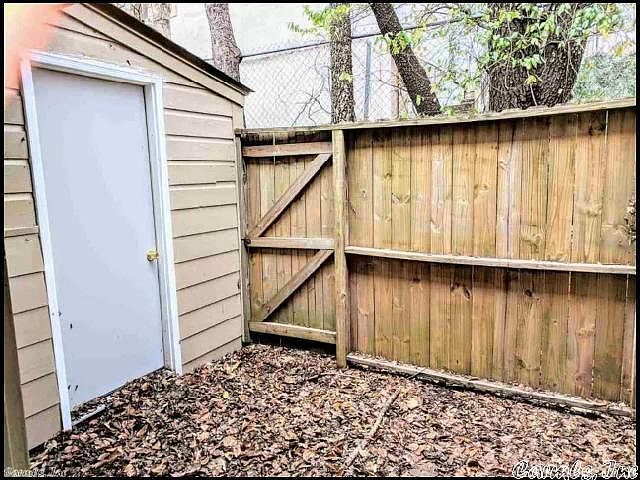 2nd image of 2301 Scott St #13