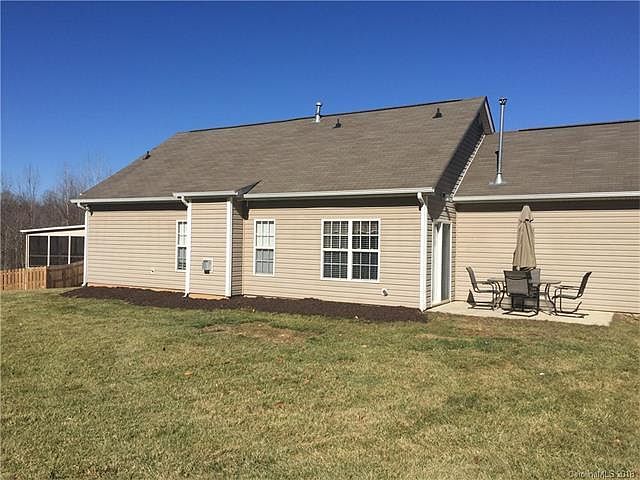 2nd image of 132 Whitby Dr