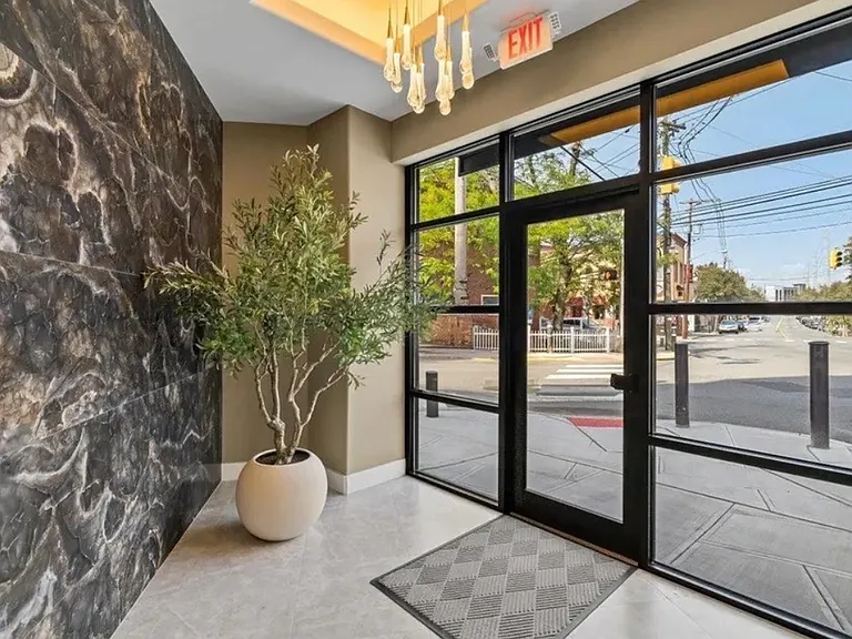 4237 Bergen Tpke #4C — Photo 12