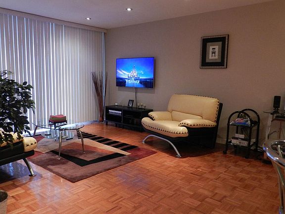 5th image of 8936 N Parkside Ave APT 403