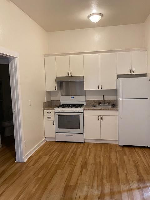 1st image of 2106 K St APT 4