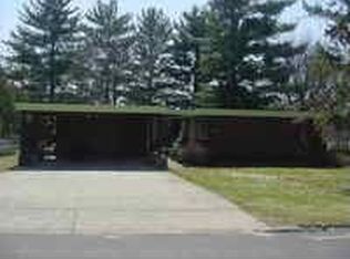 2001 Sunnyside Dr, Cedar Falls, IA 50613