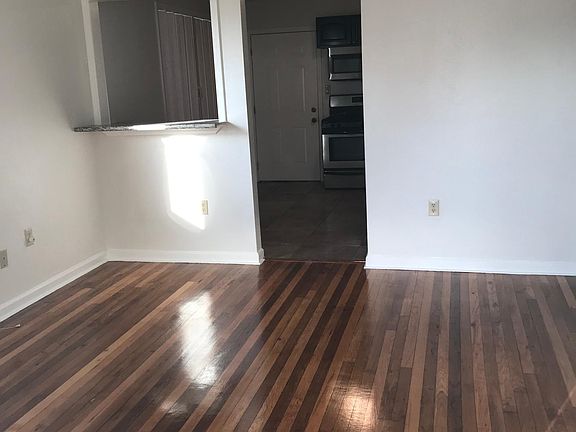 3rd image of 3635 Republic St
