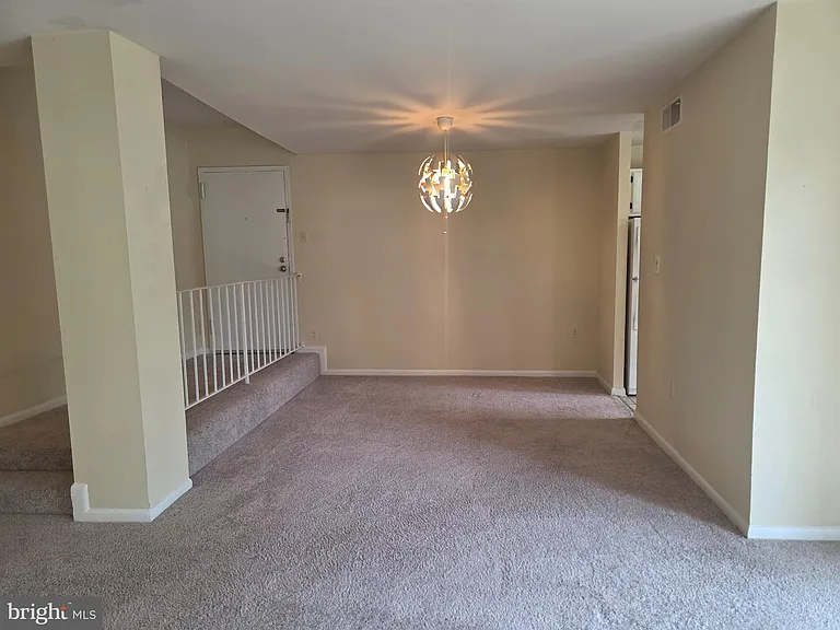 15609 Dorset Rd #201 — Photo 7