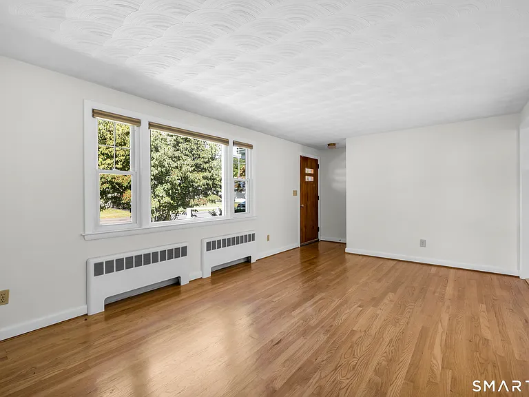 52 Westgate St — Photo 4