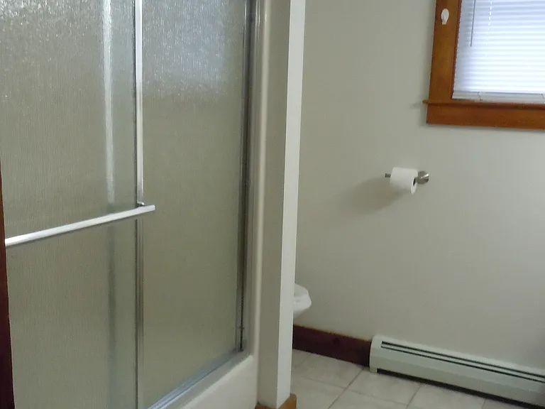 Second floor full bathroom