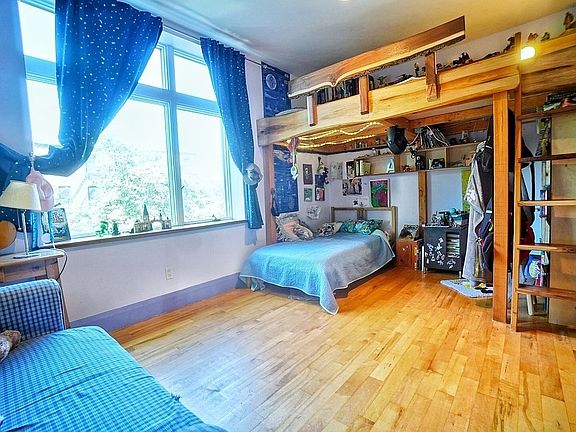 3rd image of 675 Sackett St APT 203