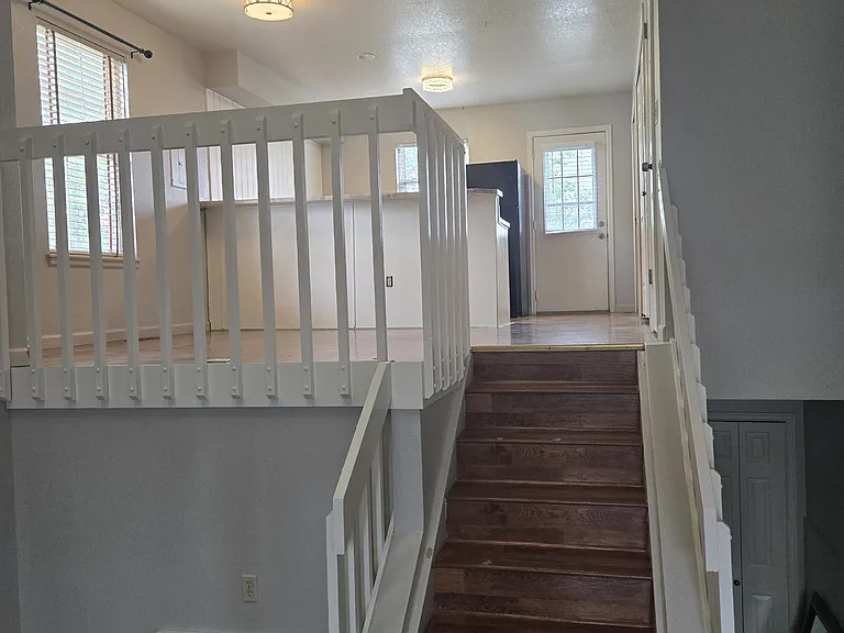 2162 Giltshire Dr — Photo 6