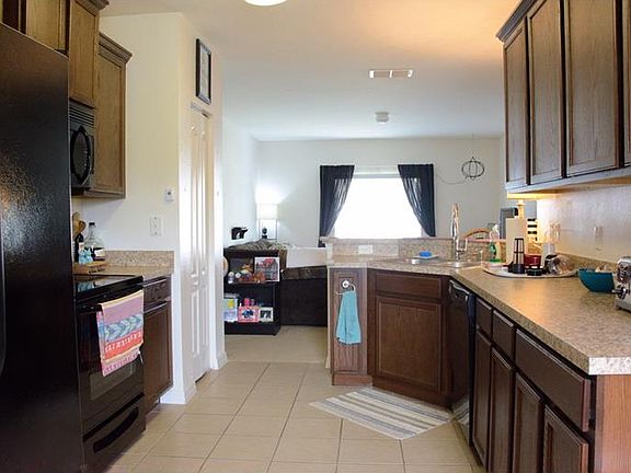 5th image of 10110 Lenox St