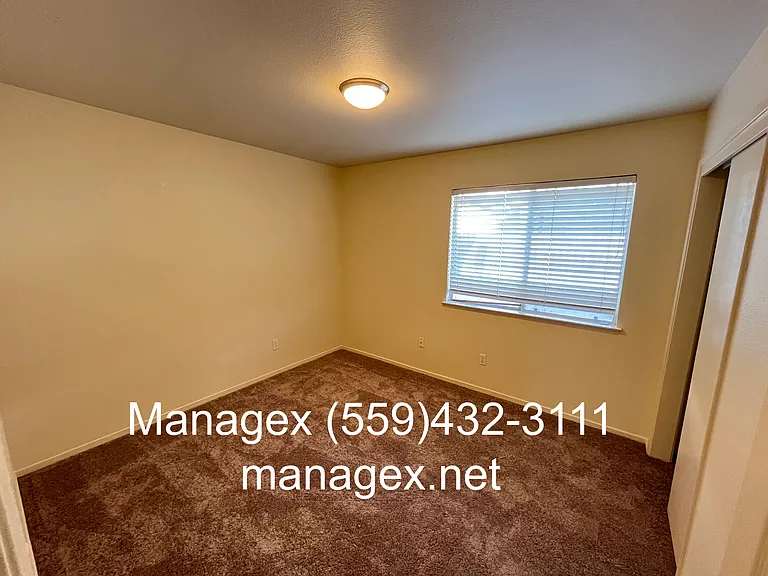 5584 W Chennault Ave — Photo 12