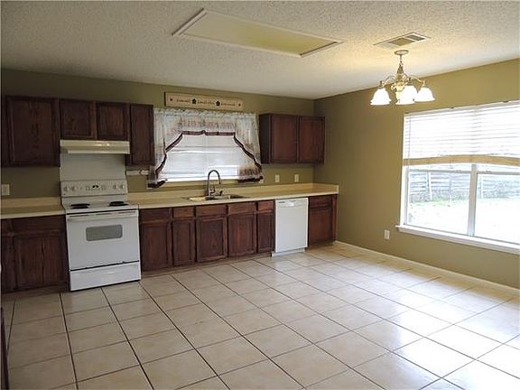 4th image of 3330 High Cotton Way