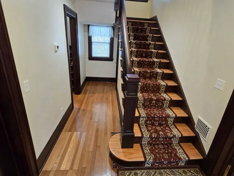 326 Allen St #1 — Photo 12