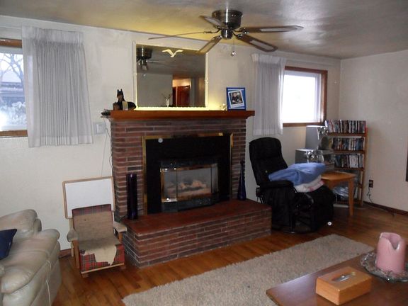 4th image of 906 S 72nd St