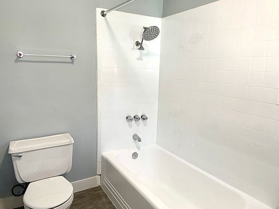 5th image of 8418 Crenshaw Dr #A
