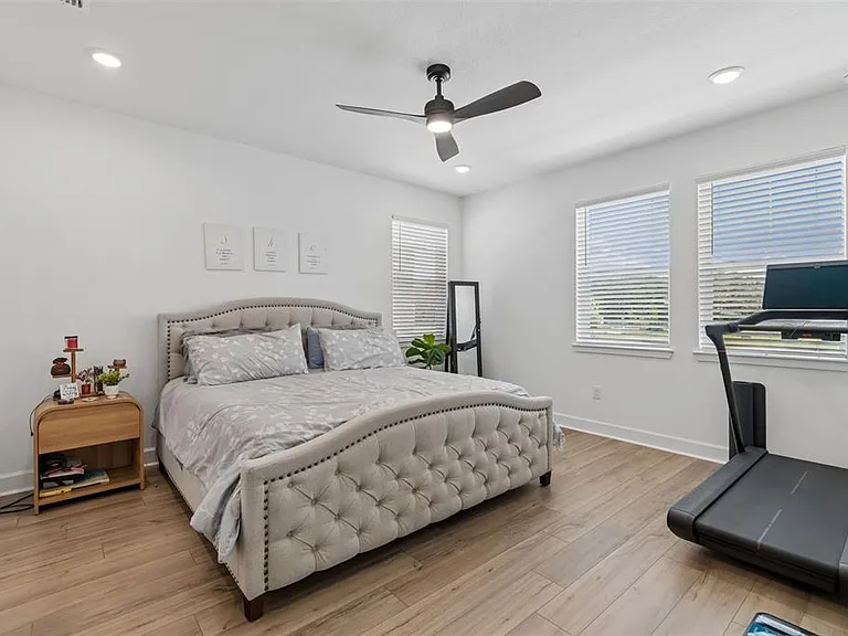 2021 Amelia Bay Pl — Photo 26
