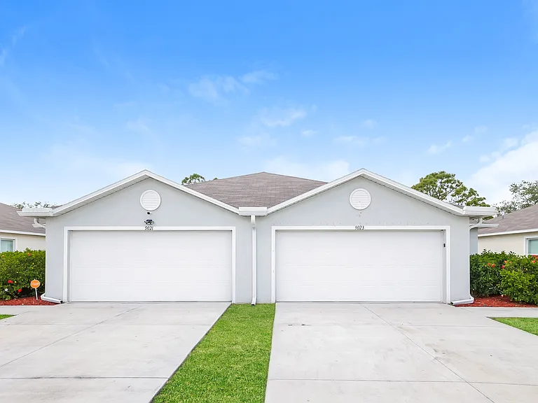9023 Aegean Cir — Photo 2