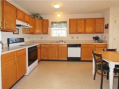 3rd image of 8037 Southern Trails Pl