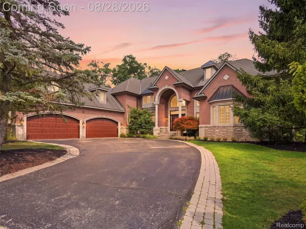 6933 Kirkbridge Hl, West Bloomfield, MI 48322