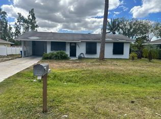 9044 Pineapple Rd, Fort Myers, FL 33967