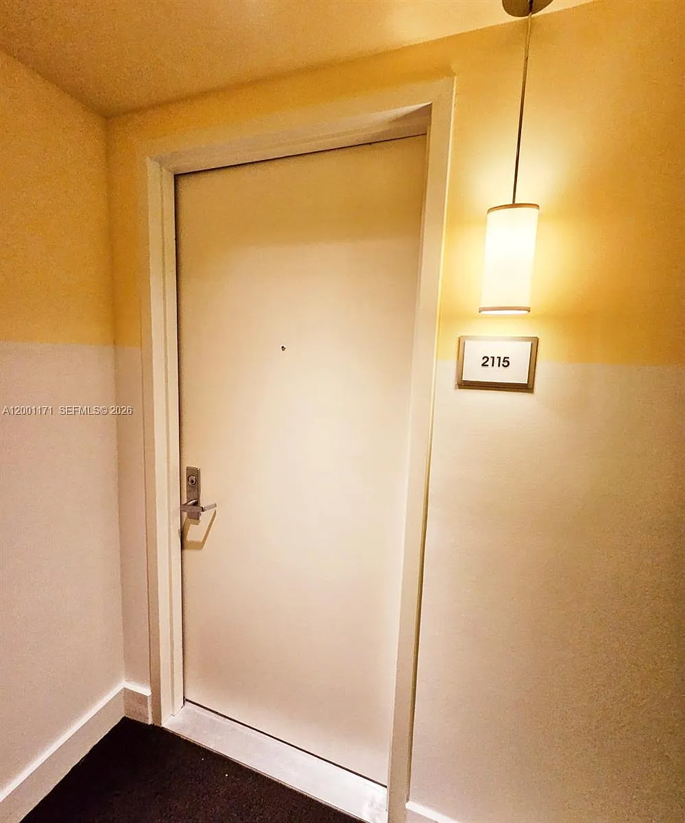 Building Photo - 475 Brickell Ave #2115