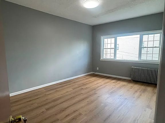 3rd image of 8231 Woodhaven Blvd Floor 2