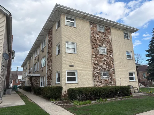 2331 N Sayre Ave APT 2D, Elmwood Park, IL 60707