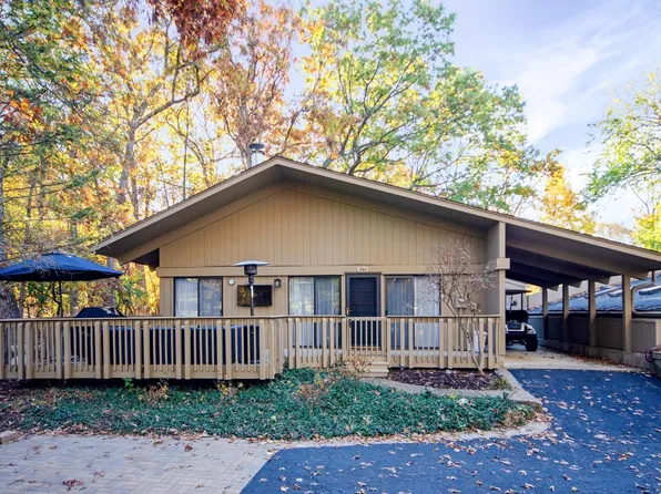 516 Abbey Springs DRIVE #A, Fontana, WI 53125