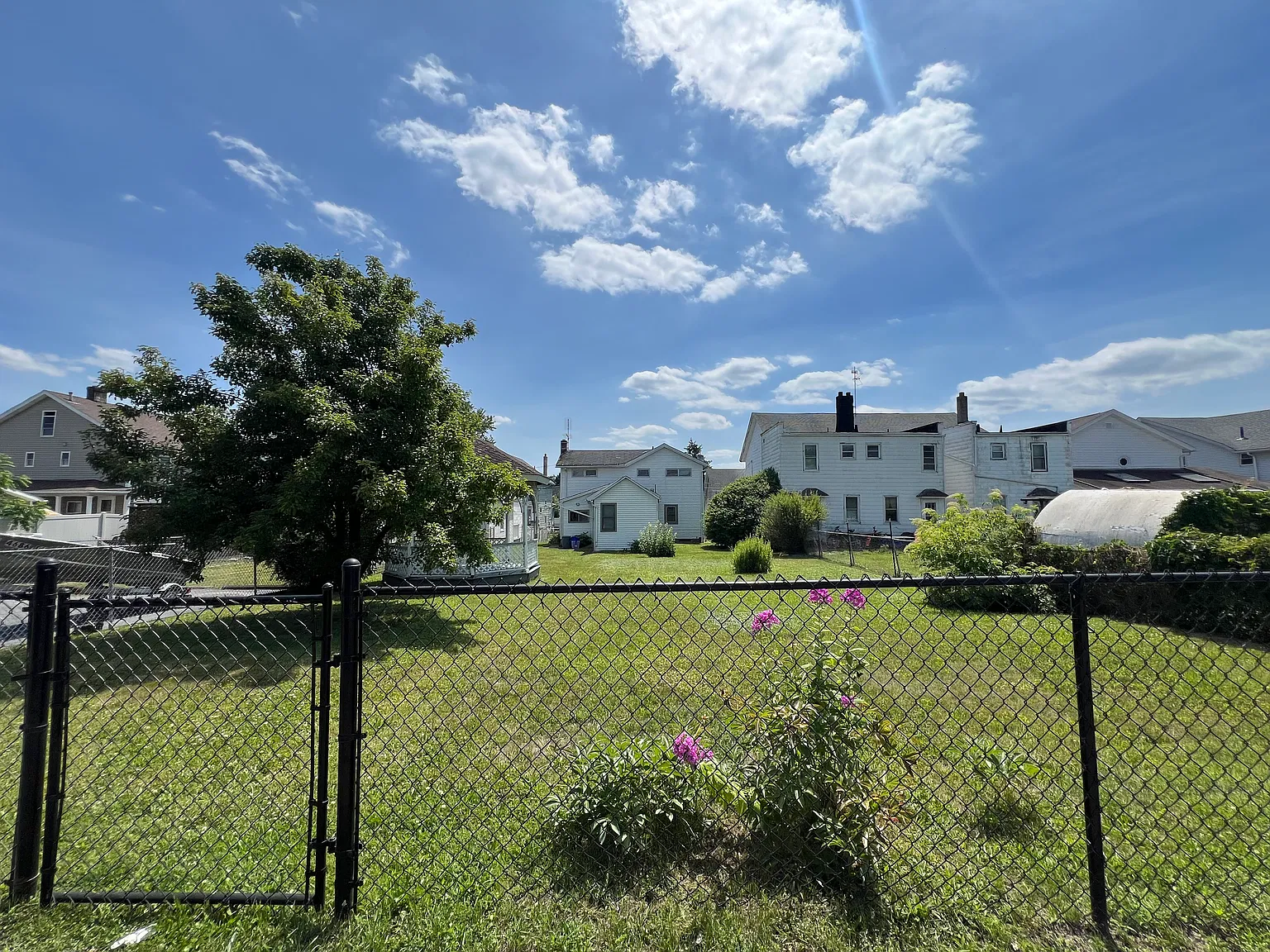 3 bed, 1400 sqft, $1,700 — Photo 3