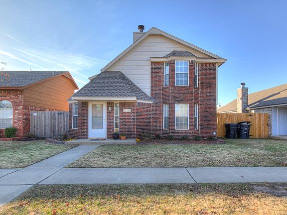 3rd image of 2115 Parkview Dr