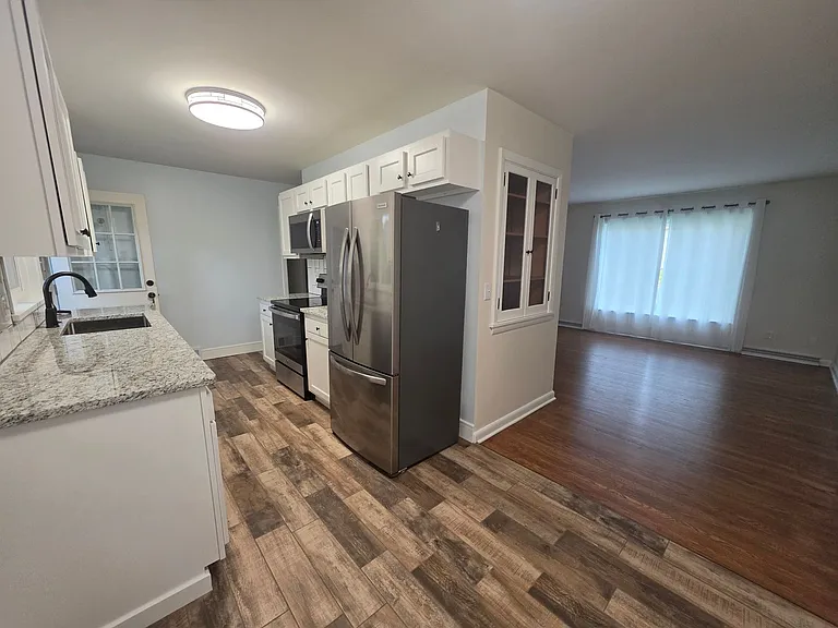 436 Fairchild Ave — Photo 3