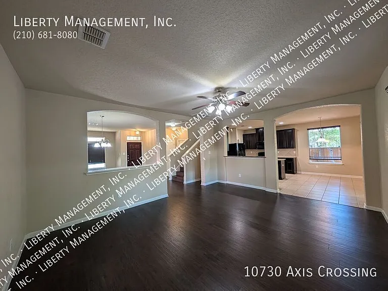 10730 Axis Xing — Photo 8