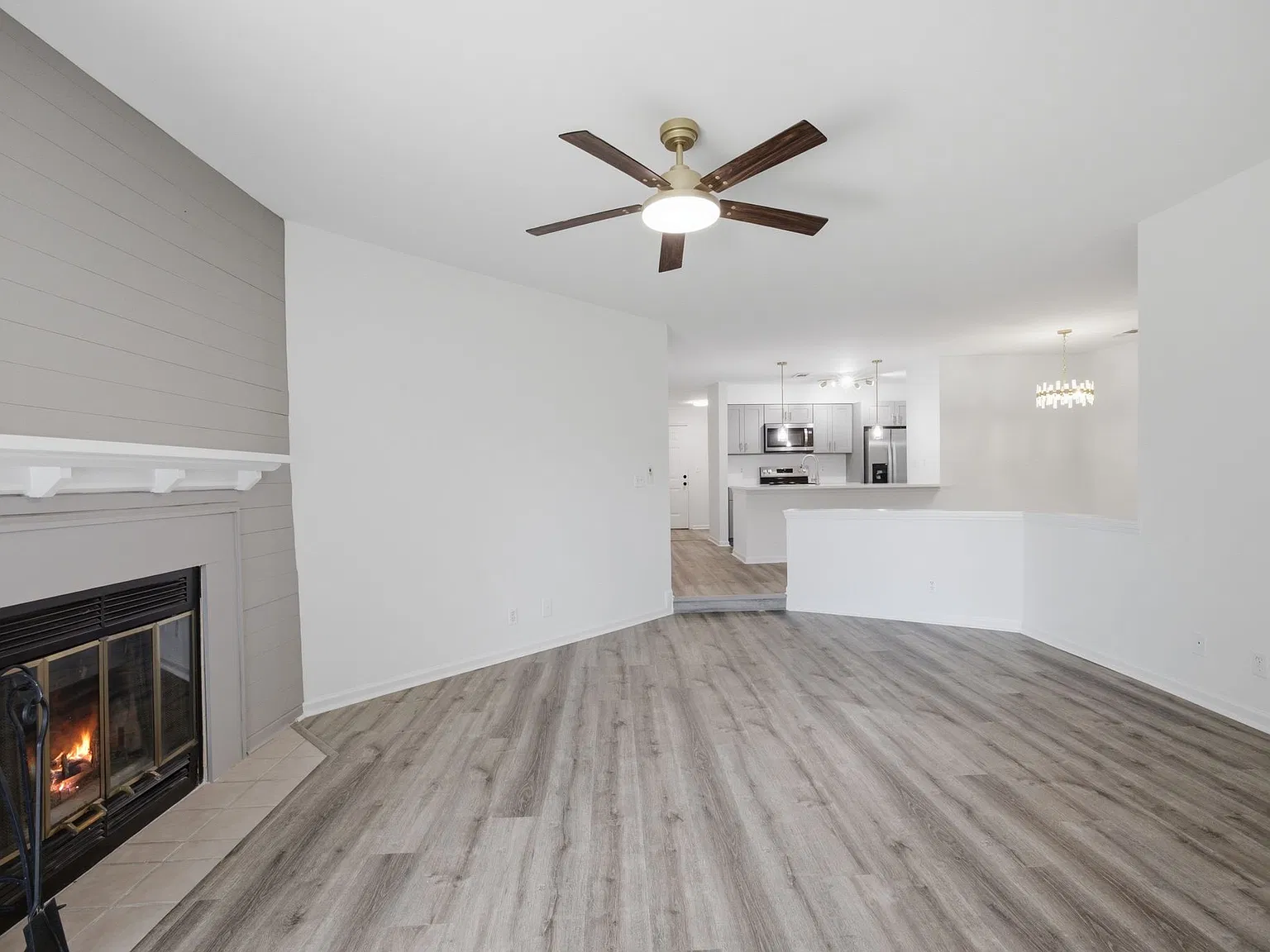 18817 Nautical Dr — Photo 2