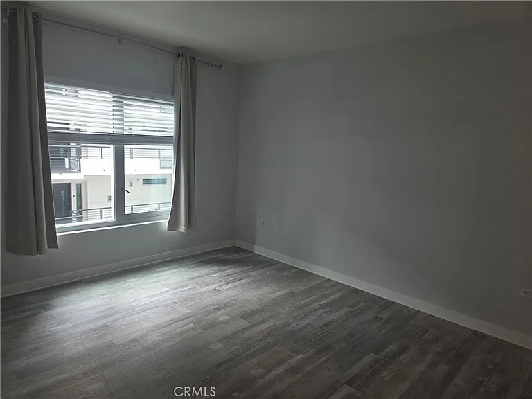 425 W Beech St #433 — Photo 8