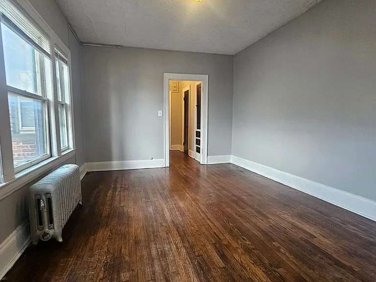 16812 Madison Ave — Photo 4
