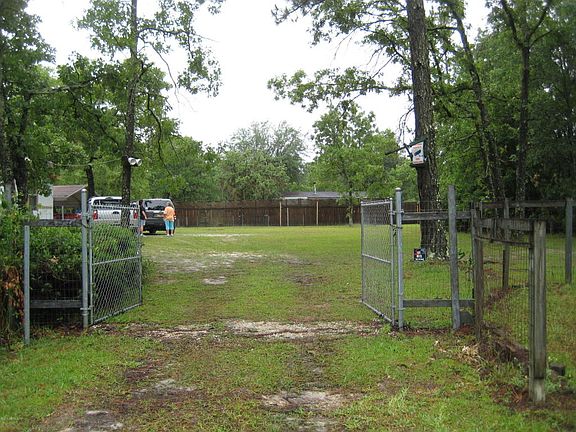 2nd image of 2695 Silver Creek Dr