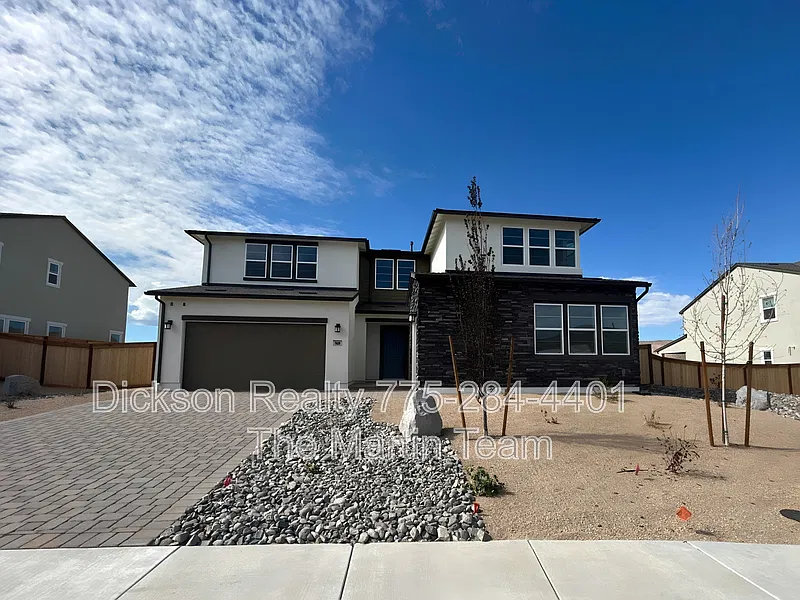 5 bed, 4.5 bath, 4032 sqft, $3,995 — Photo 1