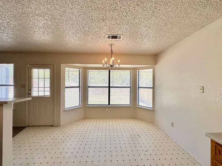 912 Tanner Rd — Photo 11