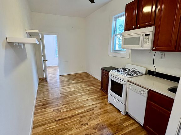 4th image of 27 Olive St APT 2