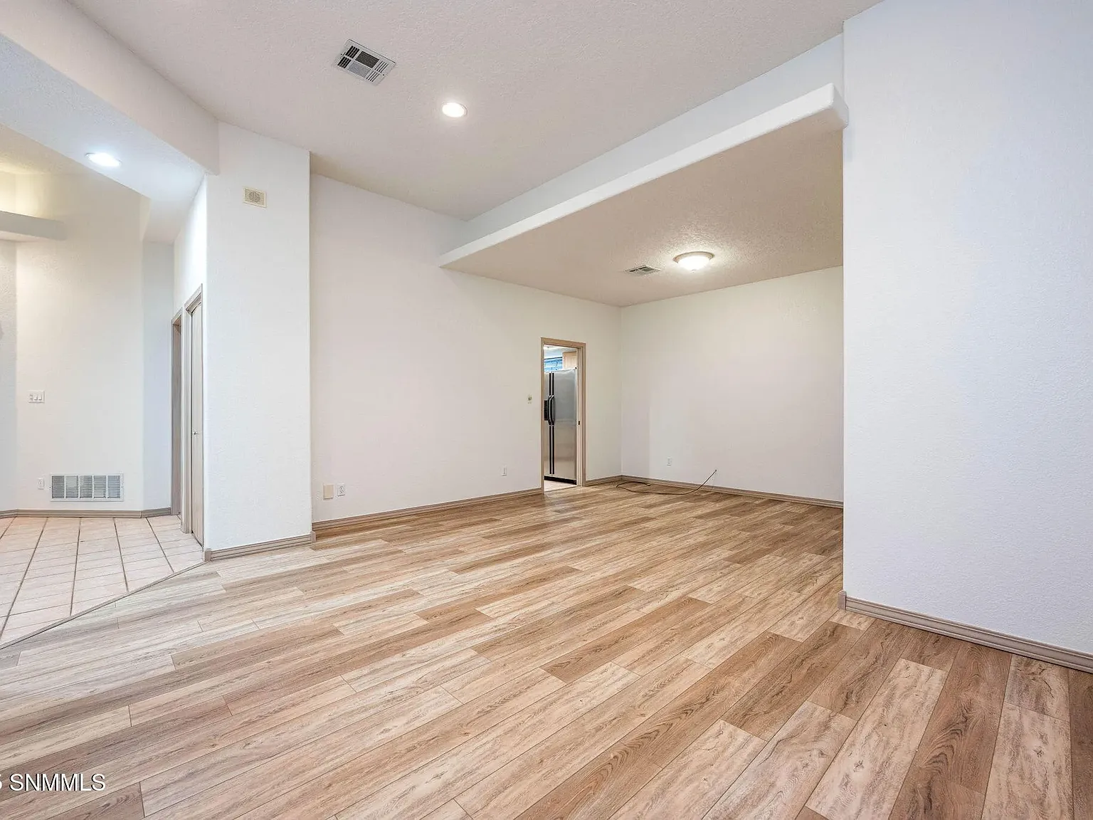 4 bed, 2190 sqft, $2,900 — Photo 4