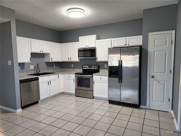 5th image of 5206 Daybreak Cir APT A
