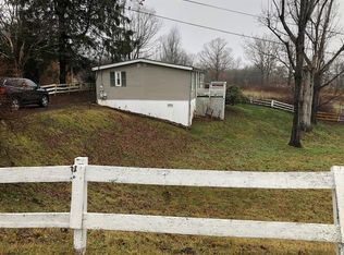 300 Flat Top Rd, Shady Spring, WV 25918