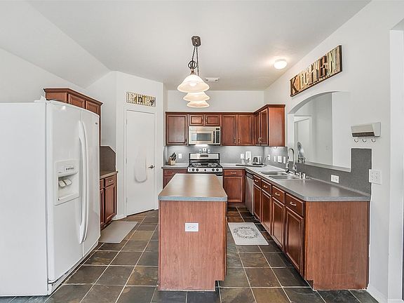5th image of 3811 Lake Ballinger Ln
