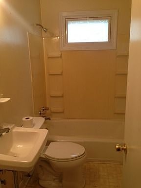 5th image of 2408 Warwick Ave