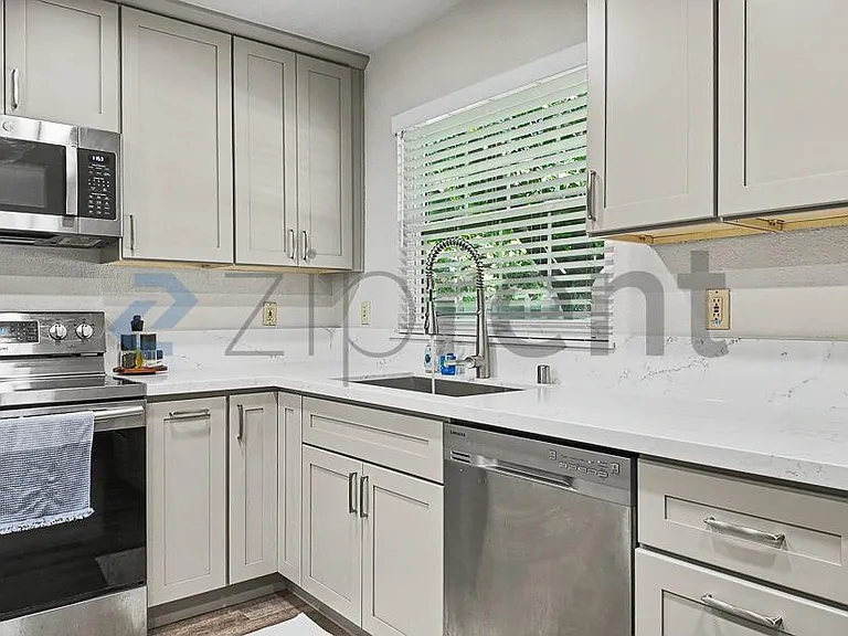 1172 Spruce Tree Cir — Photo 13