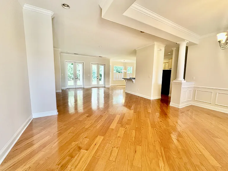 87 Glencairn Ave — Photo 9