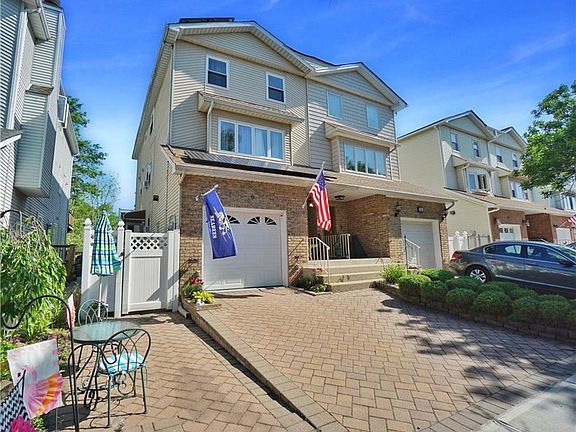 2nd image of 39 Monterey Ave