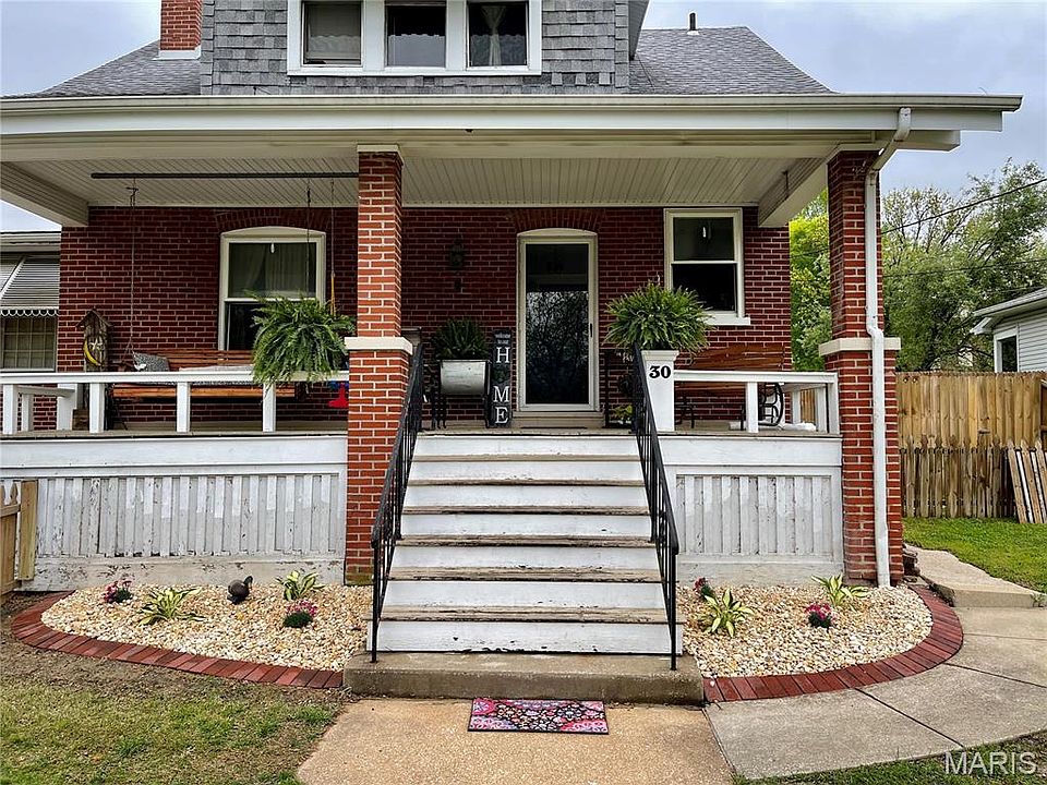 1st image of 30 Grand Ave
