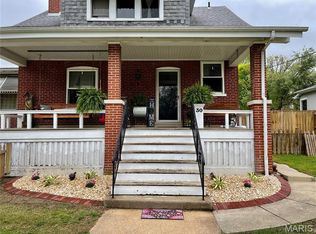 30 Grand Ave, Belleville, IL 62220