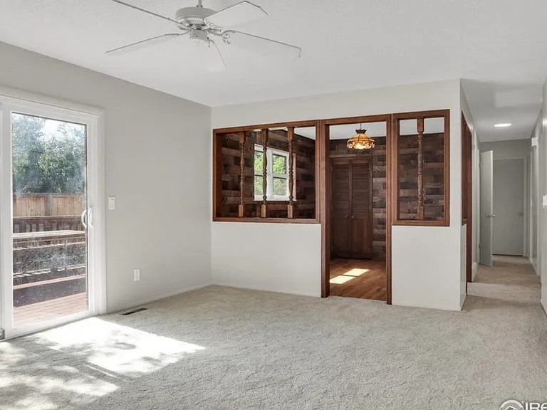 4630 Macky Way — Photo 32