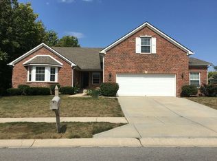 5736 W Port Dr, McCordsville, IN 46055